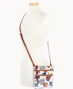 MLB Yankees N S Triple Zip Crossbody YANKEES -Dooney & Bourke B0298G QUMWPATNYANK ALT4