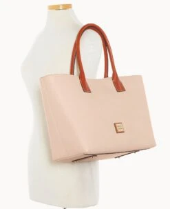 Pebble Grain Medium Russel Blush -Dooney & Bourke B0569G AWZLPATN ALT4 1