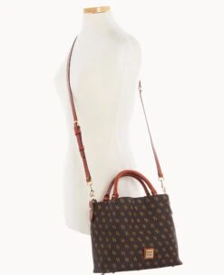 Gretta Small Brenna Brown Tmoro -Dooney & Bourke B0946G NGBMPATN ALT4 1