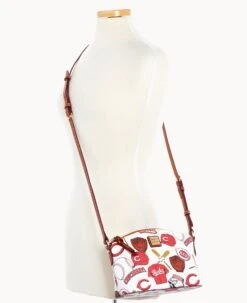 MLB Reds Suki Crossbody REDS 21 MLB Reds Suki Crossbody REDS -Dooney & Bourke B1696G QUMWPATNREDS ALT4 1