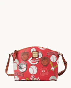 MLB Reds Suki Crossbody REDS 23 MLB Reds Suki Crossbody REDS -Dooney & Bourke B1696G QURDPATNREDS
