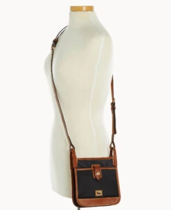 Wayfarer Letter Carrier Black 24 Wayfarer Letter Carrier Black -Dooney & Bourke B1747G WWBLLSKR ALT4