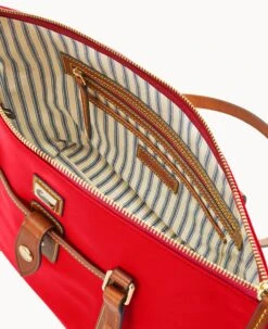 Wayfarer Zip Tote Red -Dooney & Bourke B1783G WWRDLSKR ALT2 1