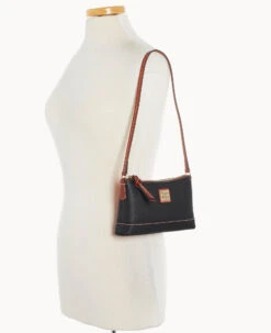 Pebble Grain Izzy Bag Black -Dooney & Bourke B1829G AWBLPATN ALT4