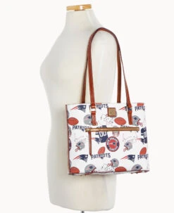 NFL Patriots Shopper PATRIOTS -Dooney & Bourke B1924G QWMWPATNPATR ALT4