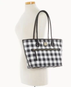 Tucker Tote Black 17 Tucker Tote Black -Dooney & Bourke B1964G TUBLPABL ALT4 1