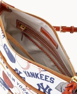 MLB Yankees Crossbody YANKEES -Dooney & Bourke B3264G QUMWPATNYANK ALT2 1