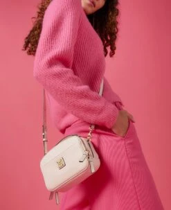 Belvedere Ambler White 27 Belvedere Ambler White -Dooney & Bourke BBELV0887 ILD lifestyle 1