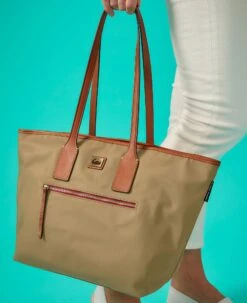 Wayfarer Tote Navy -Dooney & Bourke BCAMD1854 ILD lifestyle 1