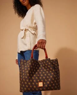 Gretta Barlow Brown Tmoro -Dooney & Bourke BGRET1036 ILD lifestyle 1