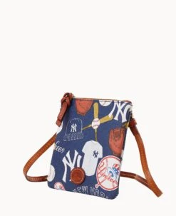 MLB Yankees Small N S Top Zip Crossbody Yankees -Dooney & Bourke BL370G QUNVPATNYANK ALT1 1