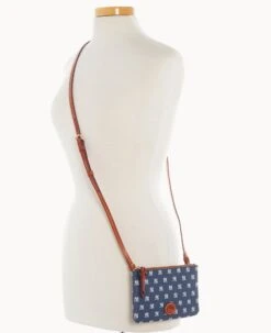 MLB Yankees Top Zip Crossbody Yankees 16 MLB Yankees Top Zip Crossbody Yankees -Dooney & Bourke BL372G MJNVPATNYANK ALT4 1