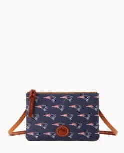 NFL Patriots Top Zip Crossbody Patriots -Dooney & Bourke BL372G NJNVPATNPATR 1