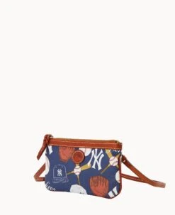 MLB Yankees Large Slim Crossbody Yankees -Dooney & Bourke BL373G QUNVPATNYANK ALT1 1