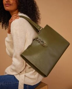 Saffiano Medium Logo Lock Tote Cranberry 22 Saffiano Medium Logo Lock Tote Cranberry -Dooney & Bourke BSAFF0787 ILD lifestyle 1