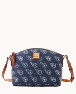 NFL Titans Suki Crossbody Med Wristlet TITANS 25 NFL Titans Suki Crossbody Med Wristlet TITANS -Dooney & Bourke M1696G NJNVPATNTTNS 2