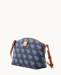 NFL Titans Suki Crossbody Med Wristlet TITANS 20 NFL Titans Suki Crossbody Med Wristlet TITANS -Dooney & Bourke M1696G NJNVPATNTTNS ALT1 1