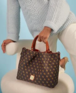 Gretta Brenna Brown Tmoro 25 Gretta Brenna Brown Tmoro -Dooney & Bourke NG1905 ILD lifestyle 1