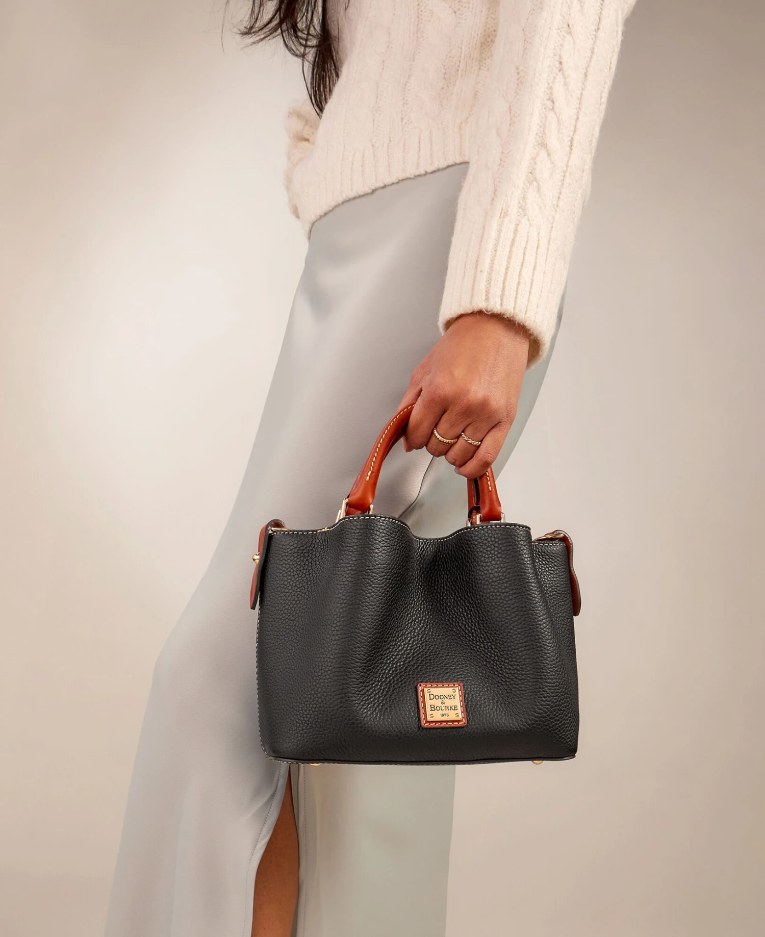 Pebble Grain Mini Barlow Caramel 7 Pebble Grain Mini Barlow Caramel - Image 7