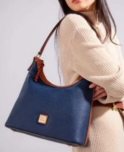 Pebble Grain Hobo Coral 27 Pebble Grain Hobo Coral -Dooney & Bourke R1613 ILD lifestyle 1