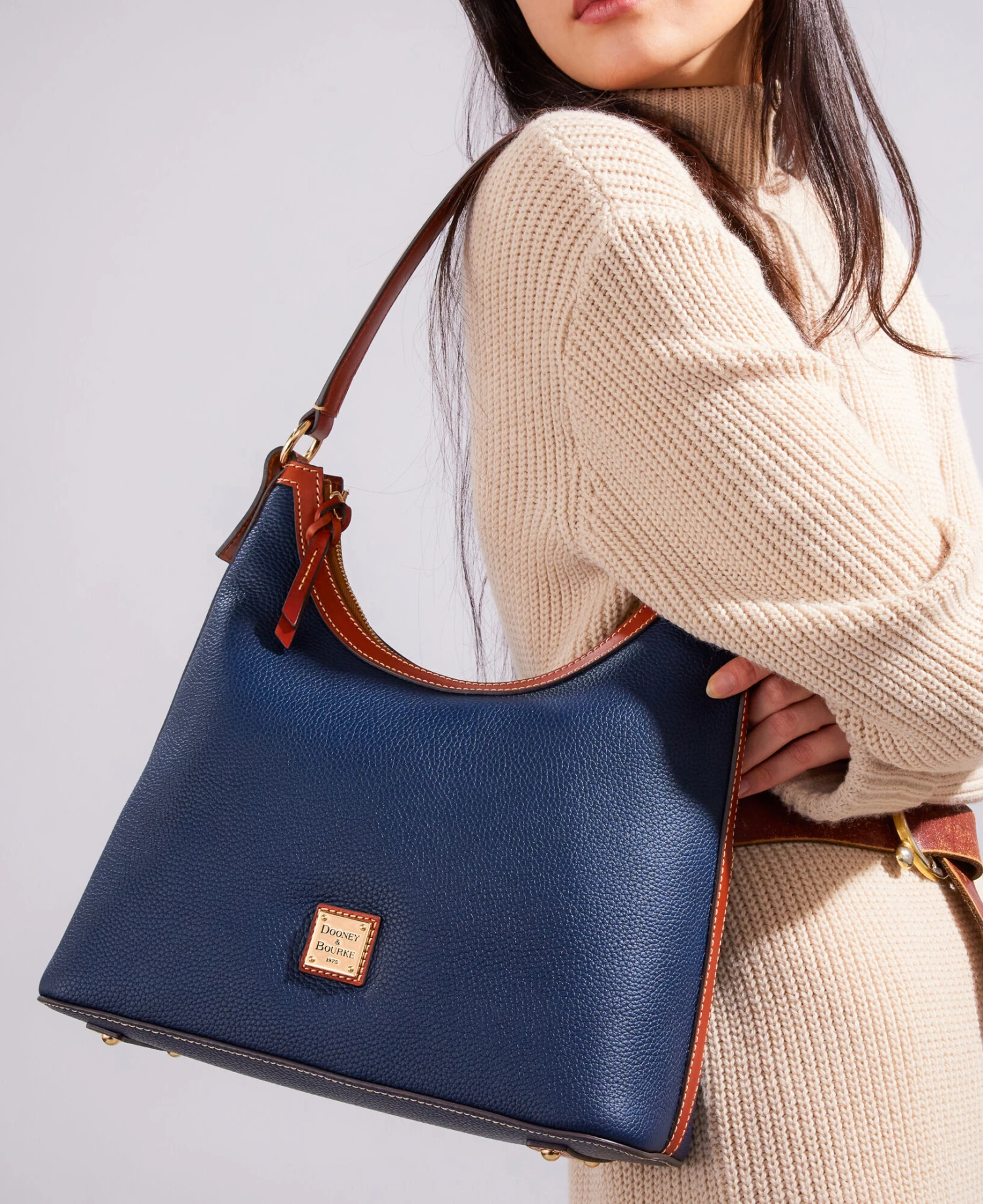 Pebble Grain Hobo Coral 2 Pebble Grain Hobo Coral - Image 2