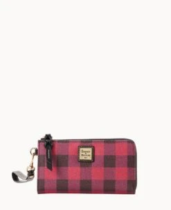 Tucker Folded Zip Wristlet Black 15 Tucker Folded Zip Wristlet Black -Dooney & Bourke W0177G TURDPABL